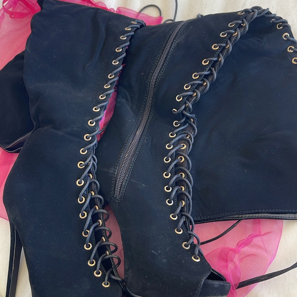 Glaze Black Lace-Up Women's Boots